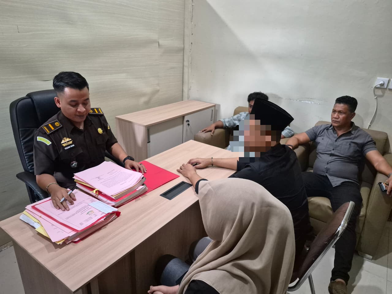 Satresnarkoba Polres Dompu Limpahkan Tiga Tersangka dan Barang Bukti Kasus Narkotika ke Kejaksaan Negeri Dompu